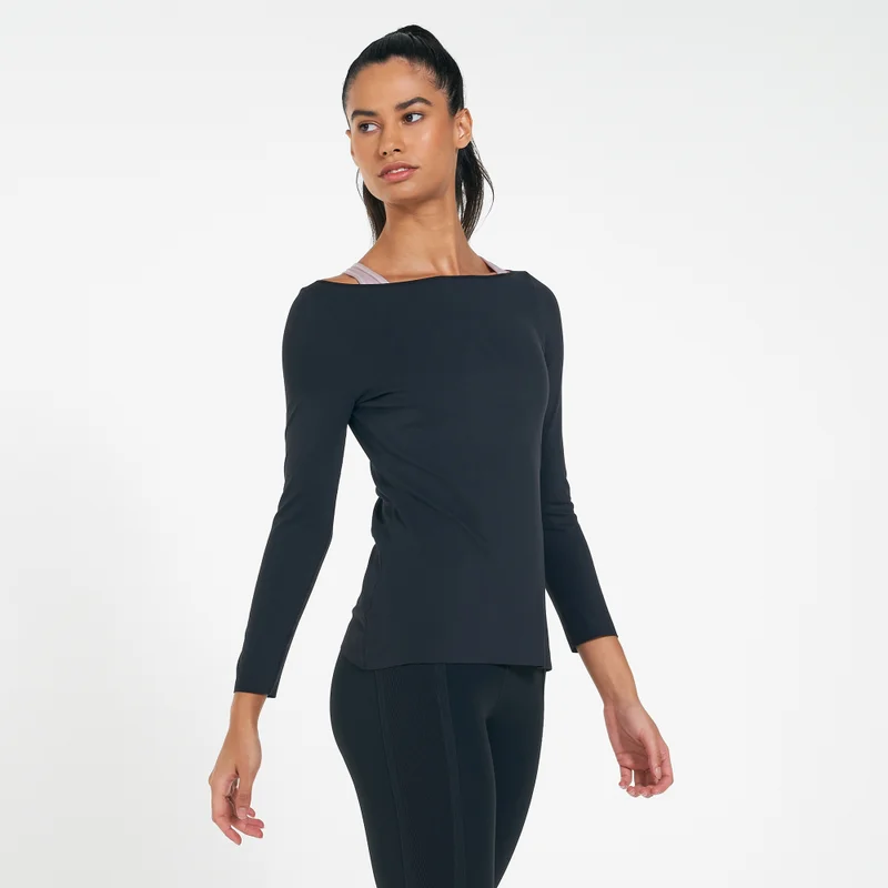 نايكي تيشيرت يوجا لوكس للنساء